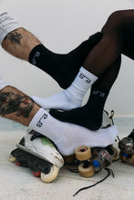 Load image into Gallery viewer, Skate socks
